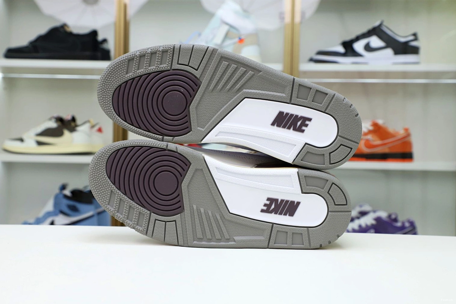 AIR X WMNS 3 MANIÉRE JORDAN 0105